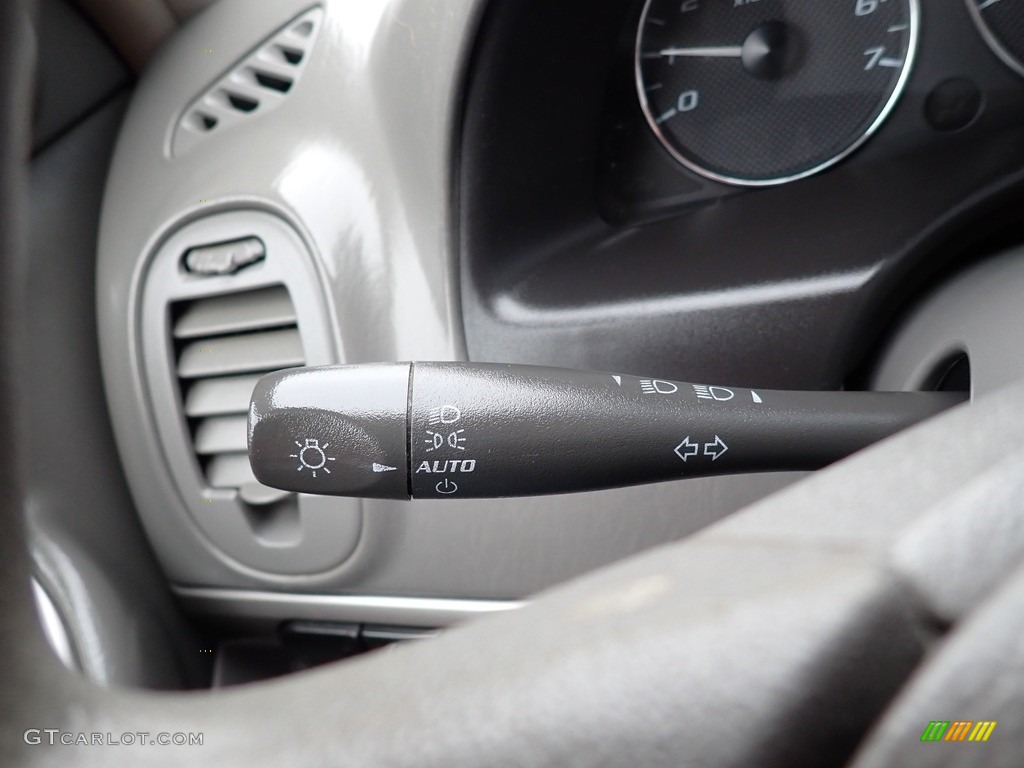 2006 Malibu LT Sedan - Medium Gray Metallic / Titanium Gray photo #20