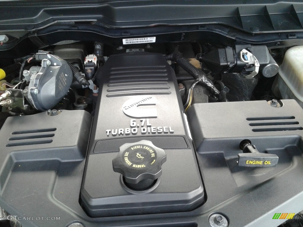 2013 Ram 2500 Laramie Mega Cab 4x4 Engine Photos