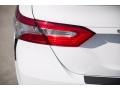 Super White - Camry SE Photo No. 12
