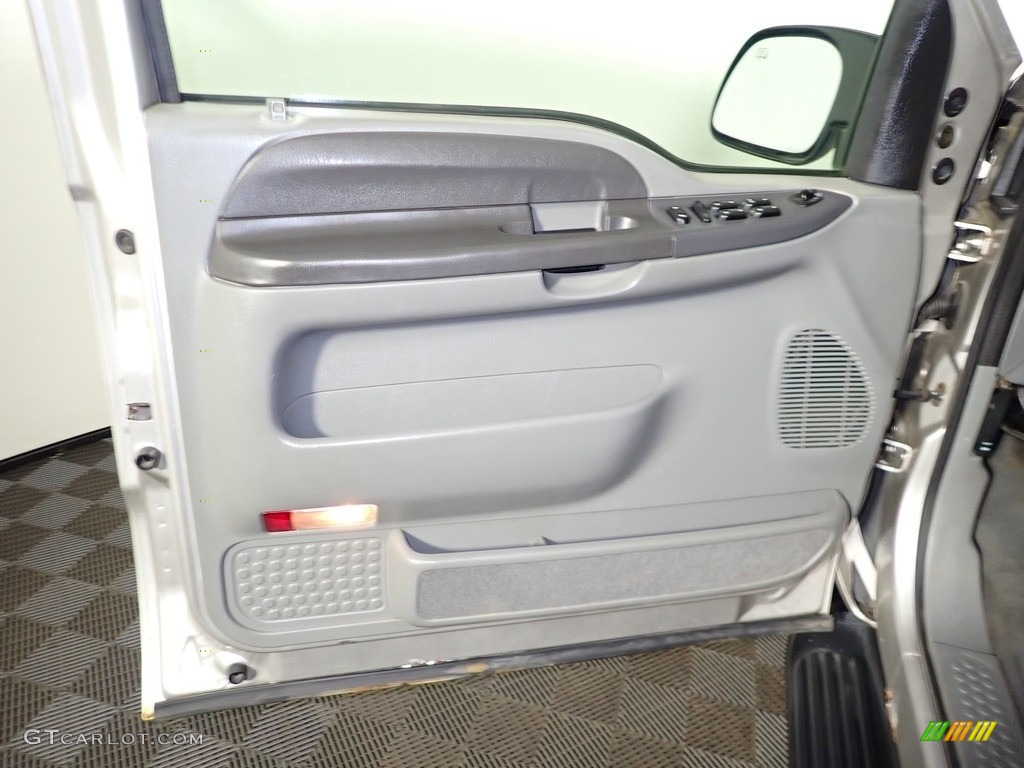 2002 Ford Excursion XLT 4x4 Medium Flint Door Panel Photo #140008211