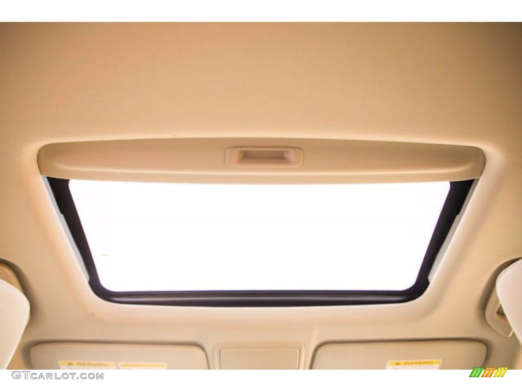 2019 CR-V Touring - Molten Lava Pearl / Ivory photo #18