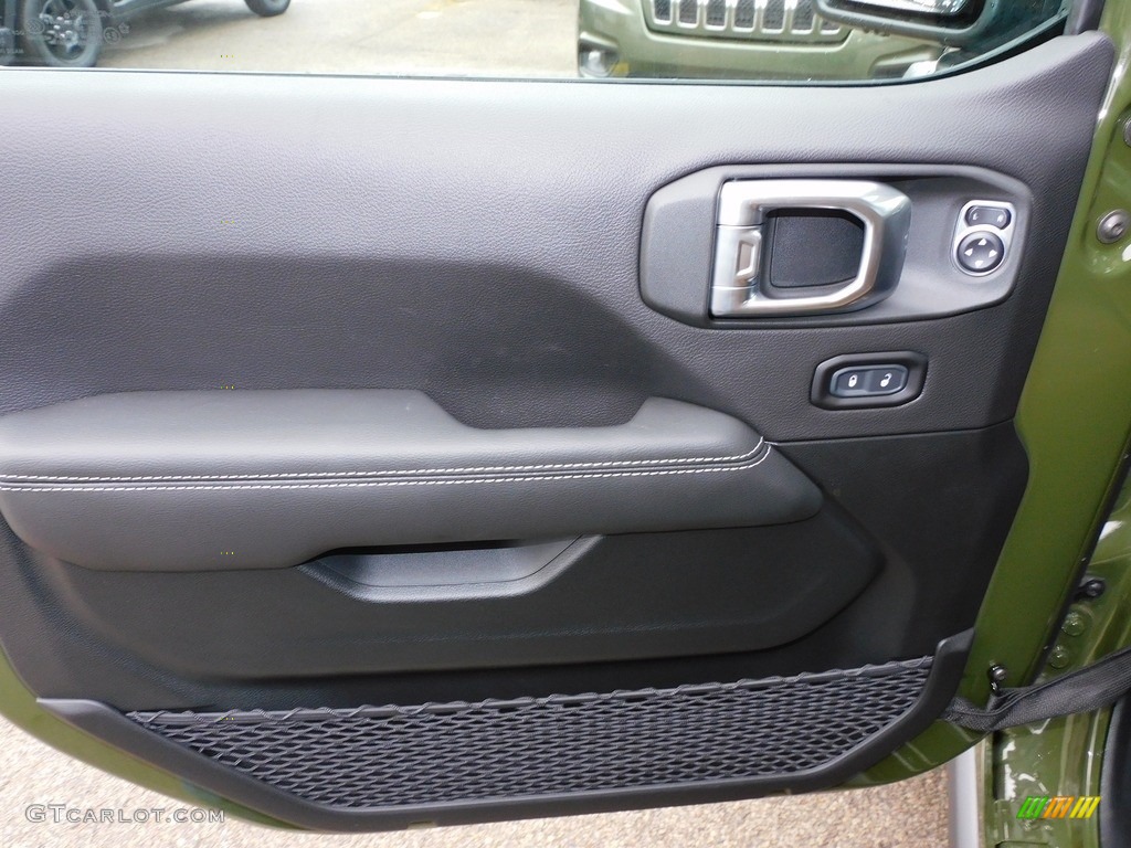 2021 Jeep Wrangler Unlimited Rubicon 4x4 Dark Saddle/Black Door Panel Photo #140009791