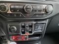 Black Controls Photo for 2021 Jeep Gladiator #140010103