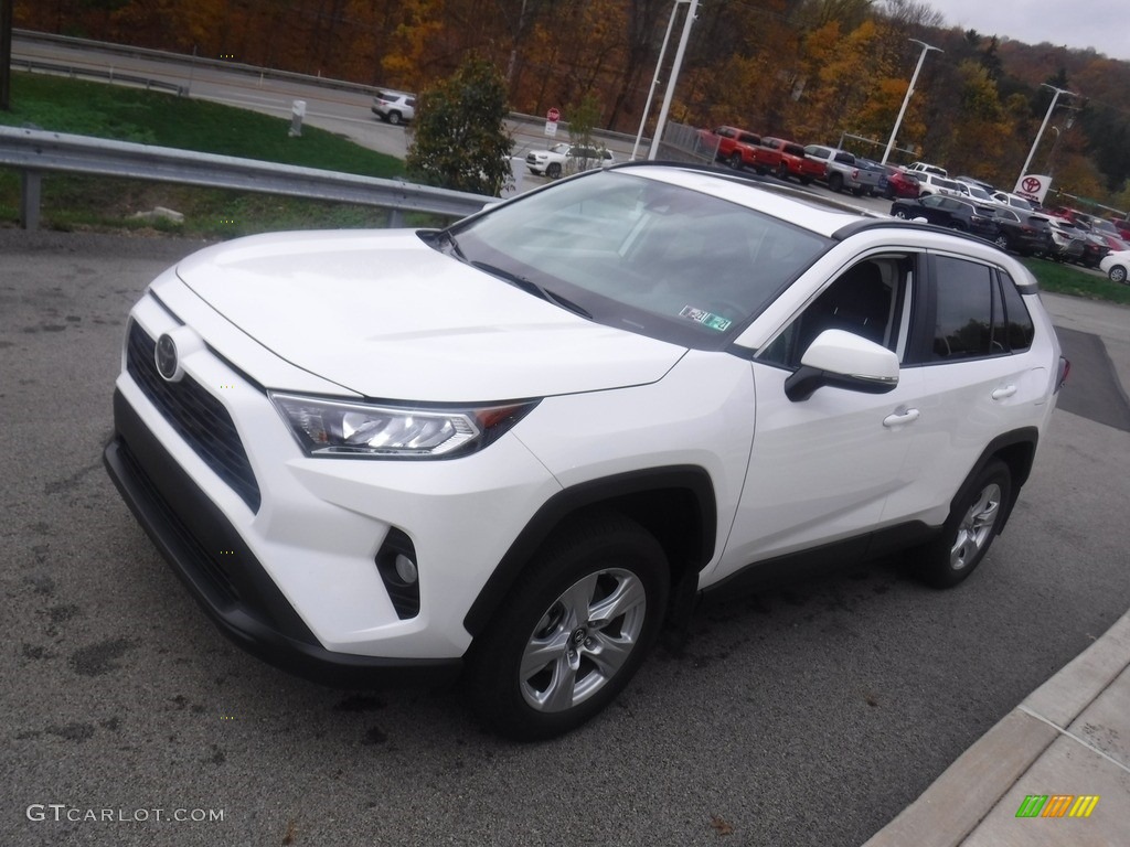 2020 RAV4 XLE AWD - Super White / Black photo #12