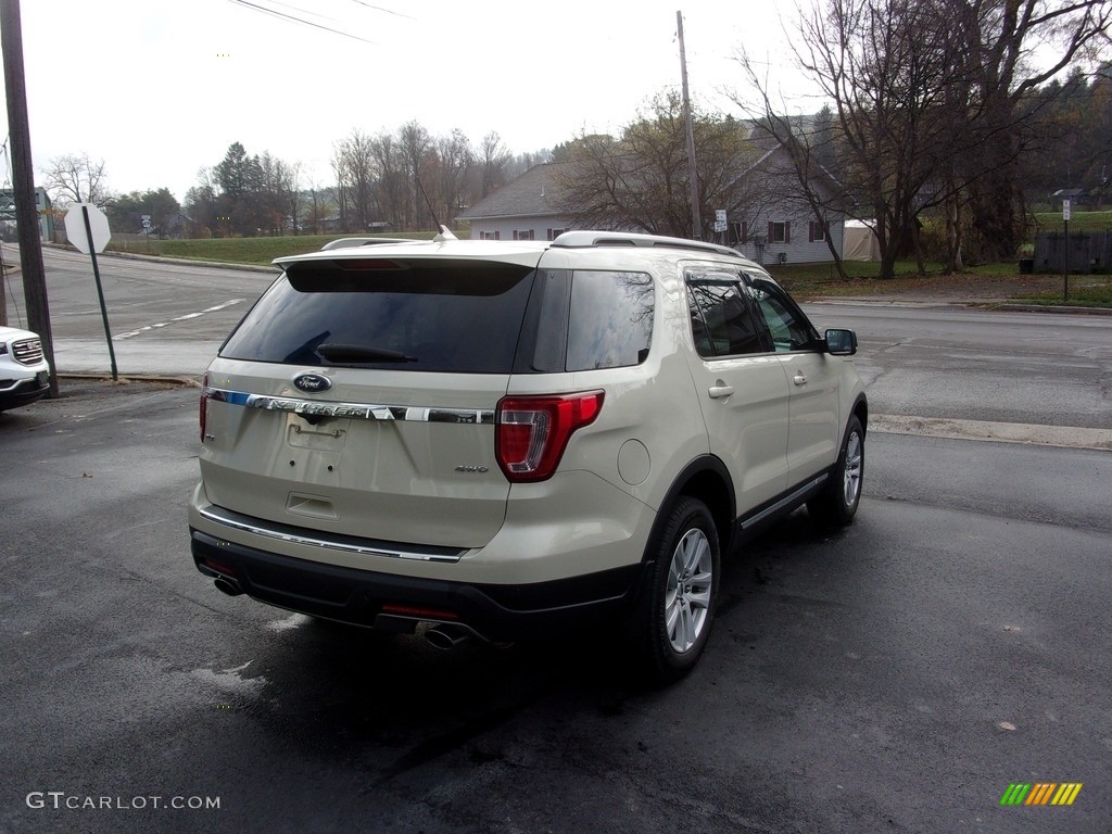 2018 Explorer XLT 4WD - Platinum Dune / Ebony Black photo #5