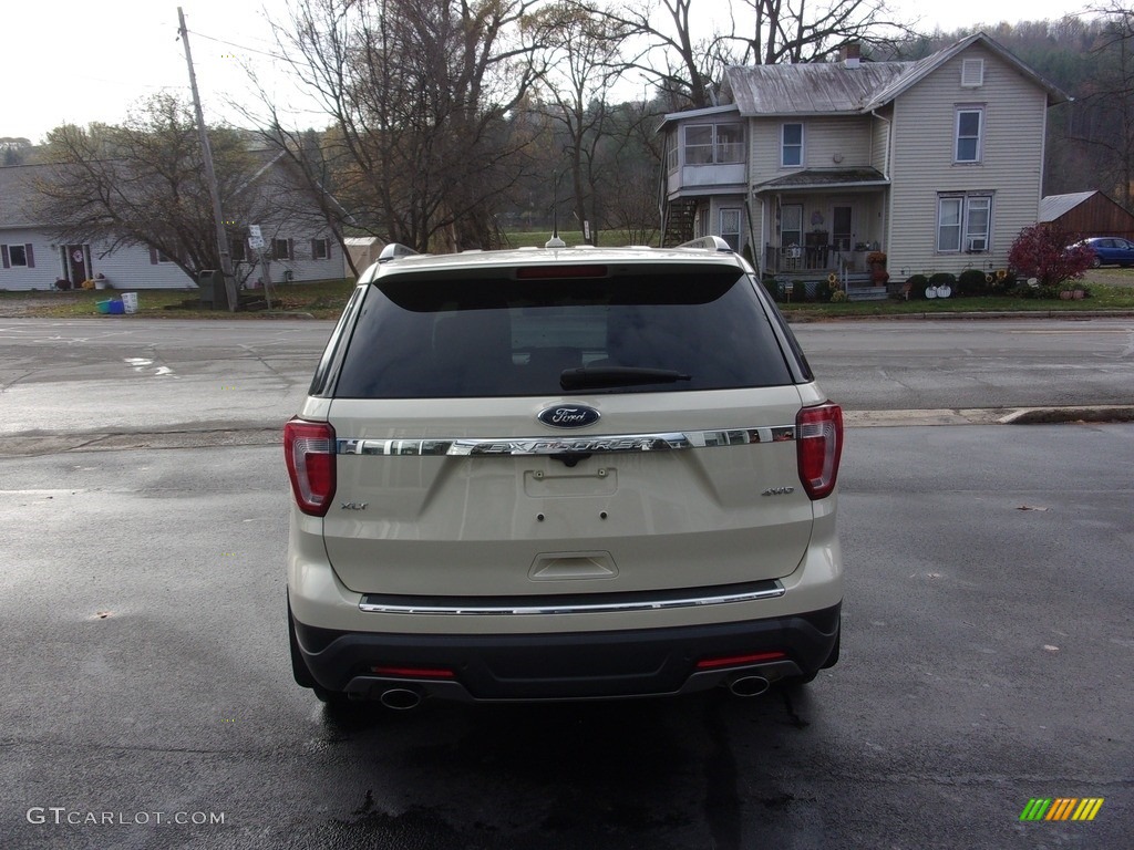 2018 Explorer XLT 4WD - Platinum Dune / Ebony Black photo #6