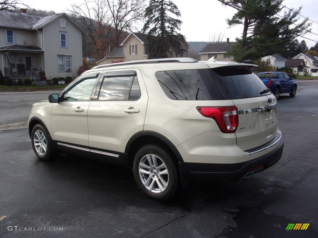 2018 Explorer XLT 4WD - Platinum Dune / Ebony Black photo #7
