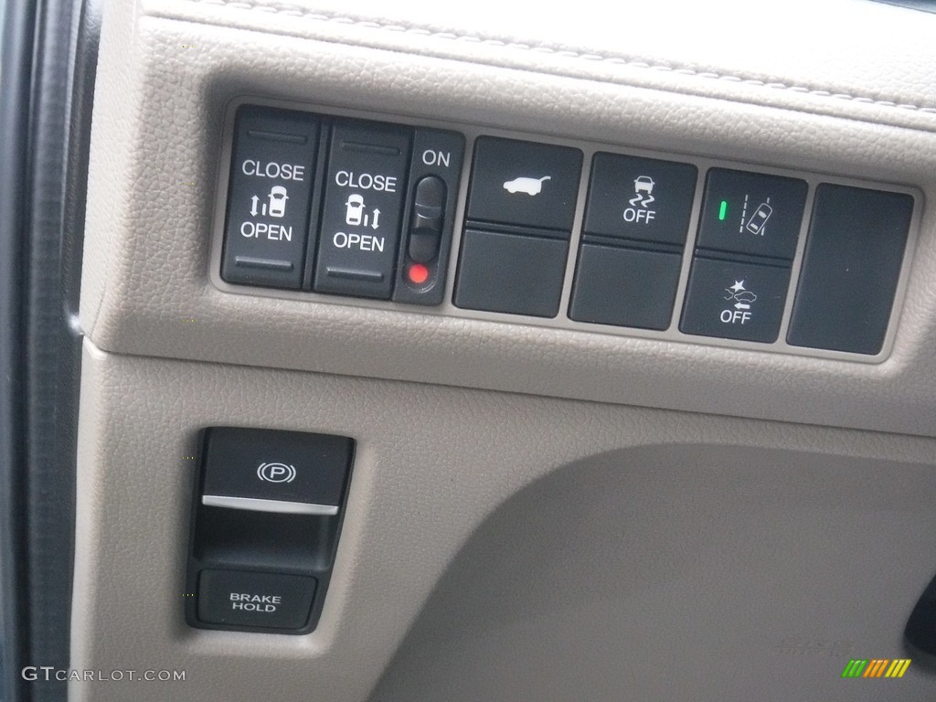 2019 Odyssey EX-L - Forest Mist Metallic / Beige photo #18