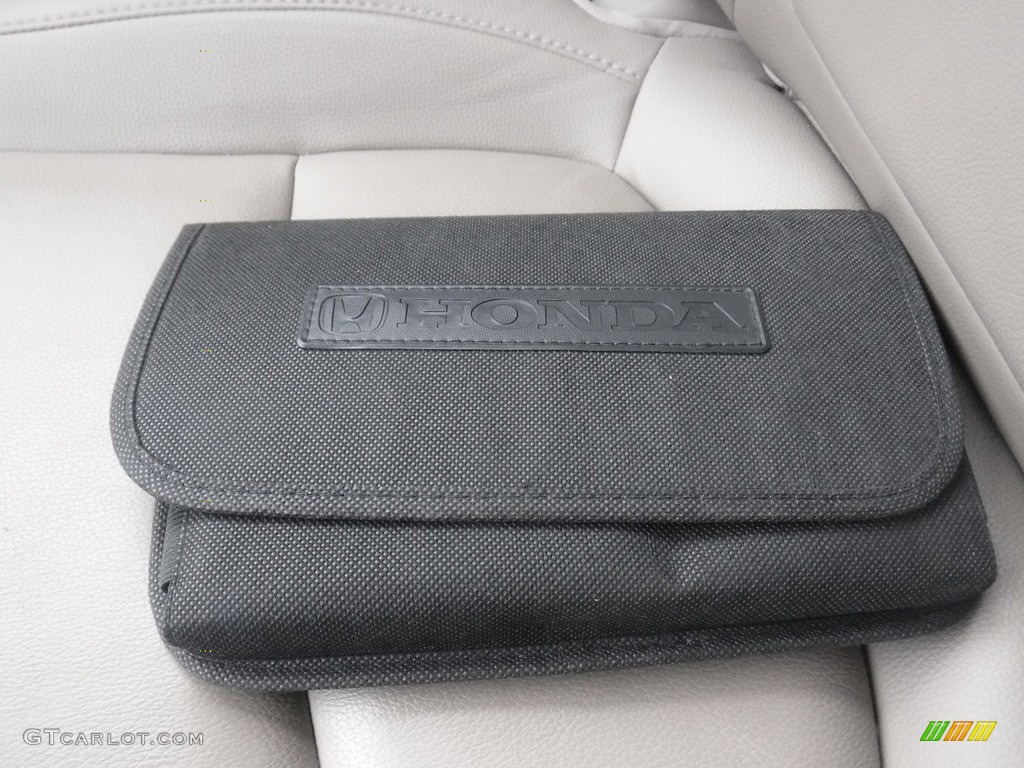 2019 Odyssey EX-L - Forest Mist Metallic / Beige photo #33