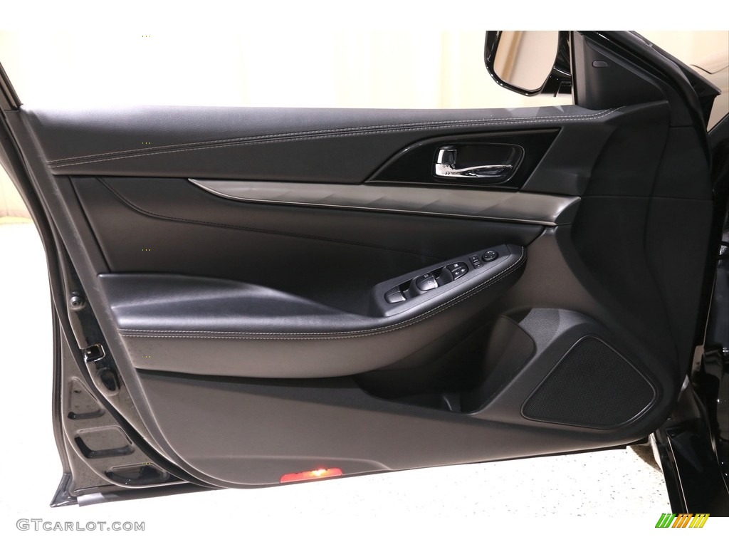 2020 Nissan Maxima SV Charcoal Door Panel Photo #140016379