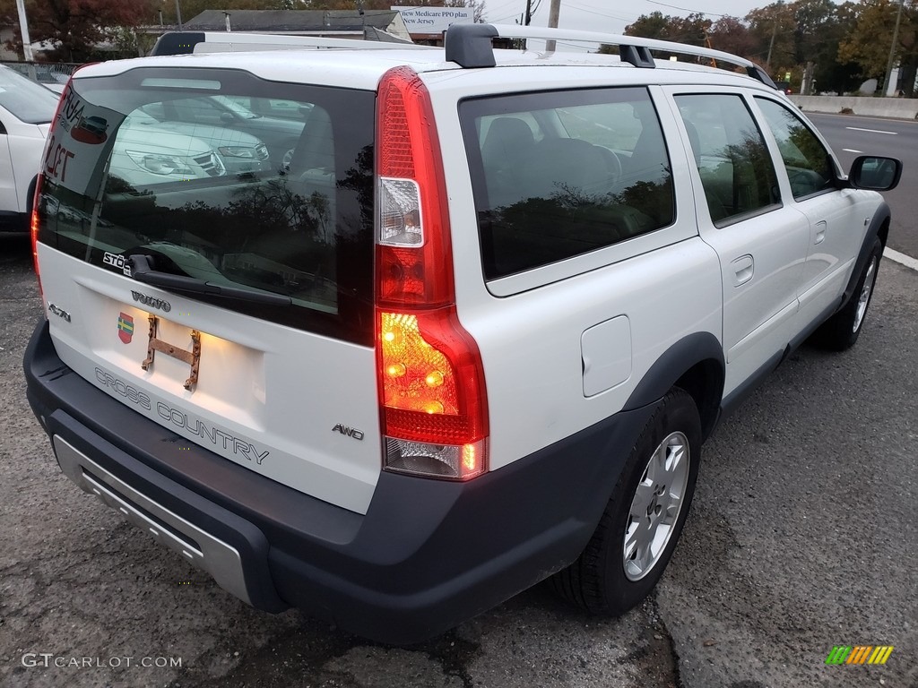 2006 XC70 AWD - Ice White / Taupe photo #7