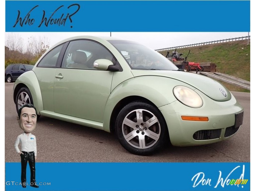 2006 New Beetle 2.5 Coupe - Gecko Green Metallic / Cream photo #1