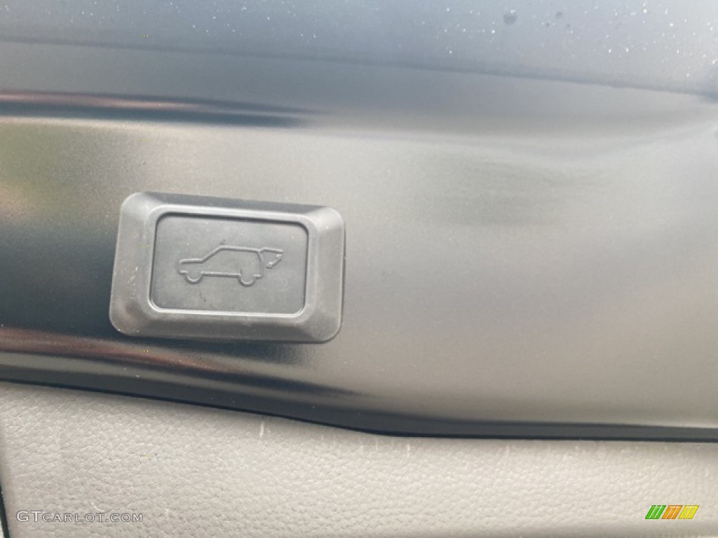 2021 RAV4 XLE AWD - Midnight Black Metallic / Light Gray photo #29