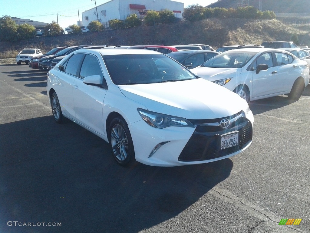 2015 Camry LE - Super White / Black photo #1