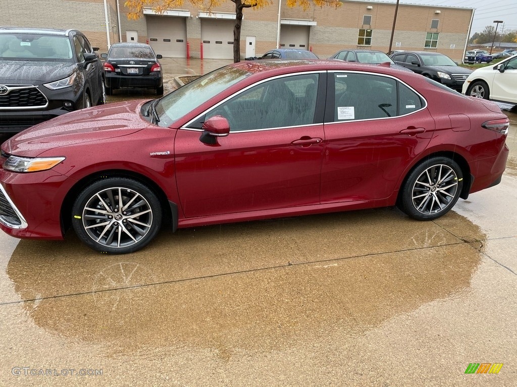 2021 Camry XLE Hybrid - Ruby Flare Pearl / Black photo #1
