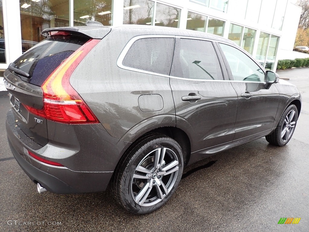 2021 XC60 T5 AWD Momentum - Pine Grey Metallic / Blonde/Charcoal photo #2