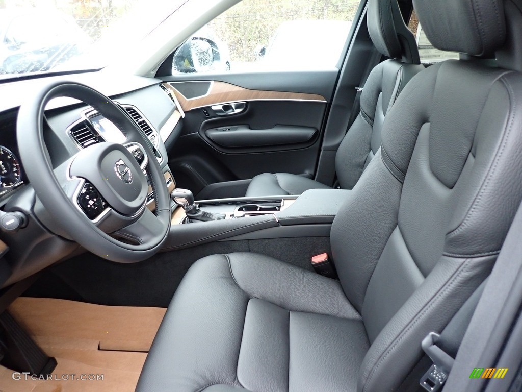 2021 Volvo XC90 T6 AWD Momentum Front Seat Photo #140031967