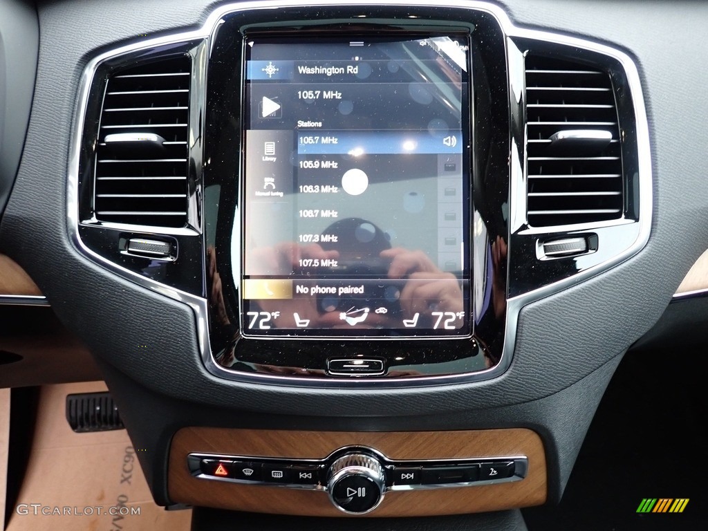 2021 Volvo XC90 T6 AWD Momentum Controls Photo #140032147