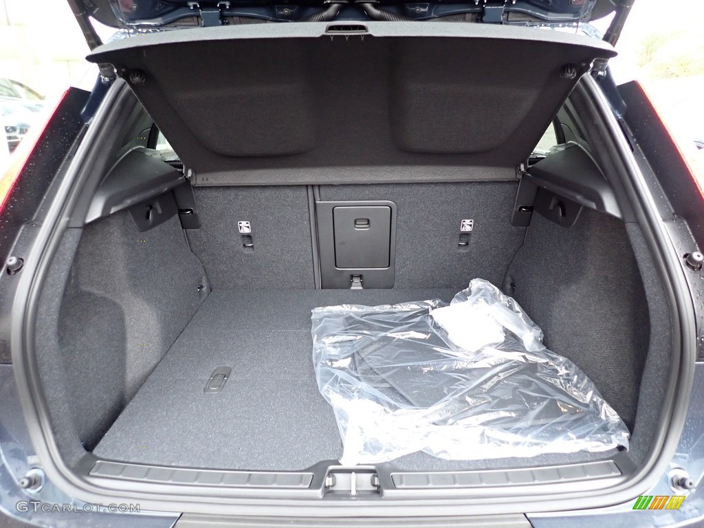 2021 Volvo XC40 T5 Momentum AWD Trunk Photo #140032864