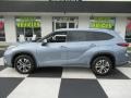 Moon Dust 2020 Toyota Highlander XLE AWD