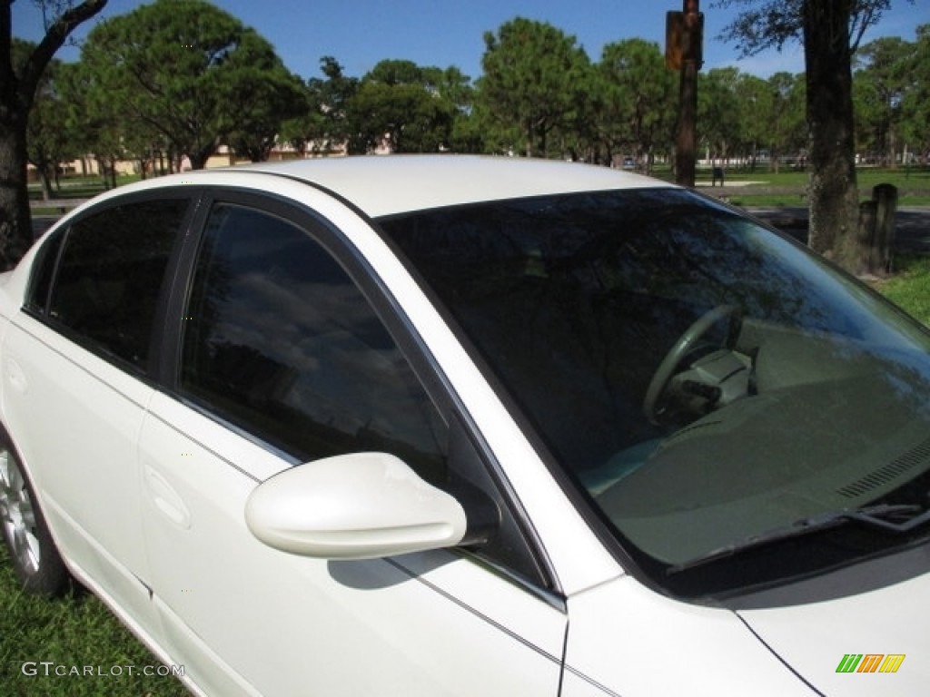 2006 Altima 2.5 S - Satin White Pearl / Blond photo #28