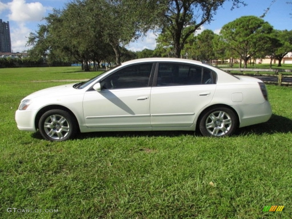 2006 Altima 2.5 S - Satin White Pearl / Blond photo #32