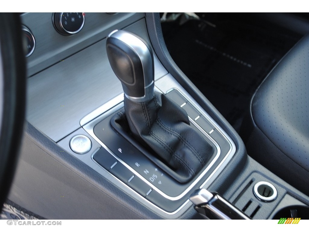 2017 Volkswagen Golf 4 Door 1.8T SE Transmission Photos