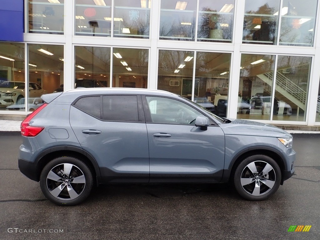 Thunder Grey Metallic 2020 Volvo XC40 T5 Momentum AWD Exterior Photo #140042425