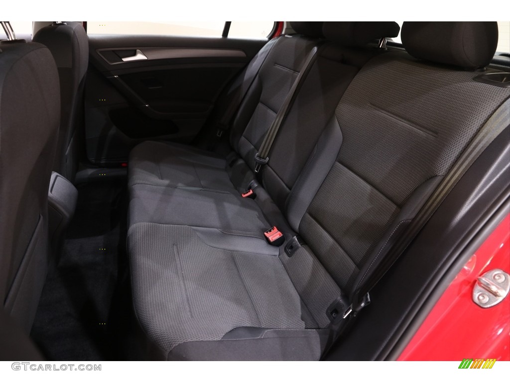 2018 Golf S - Tornado Red / Titan Black photo #16