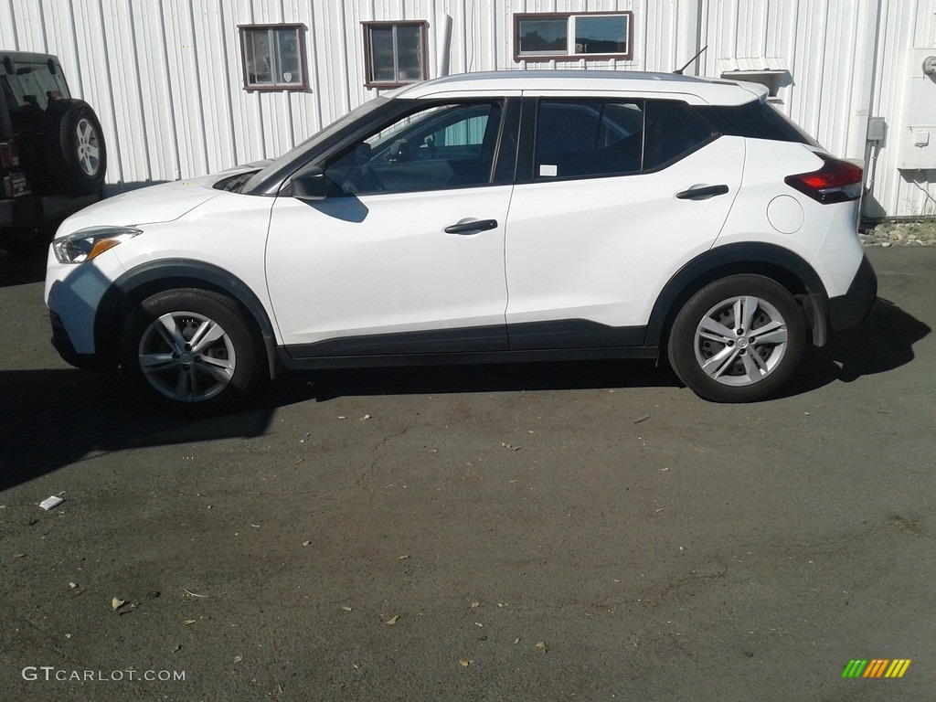 Fresh Powder 2018 Nissan Kicks S Exterior Photo #140044288