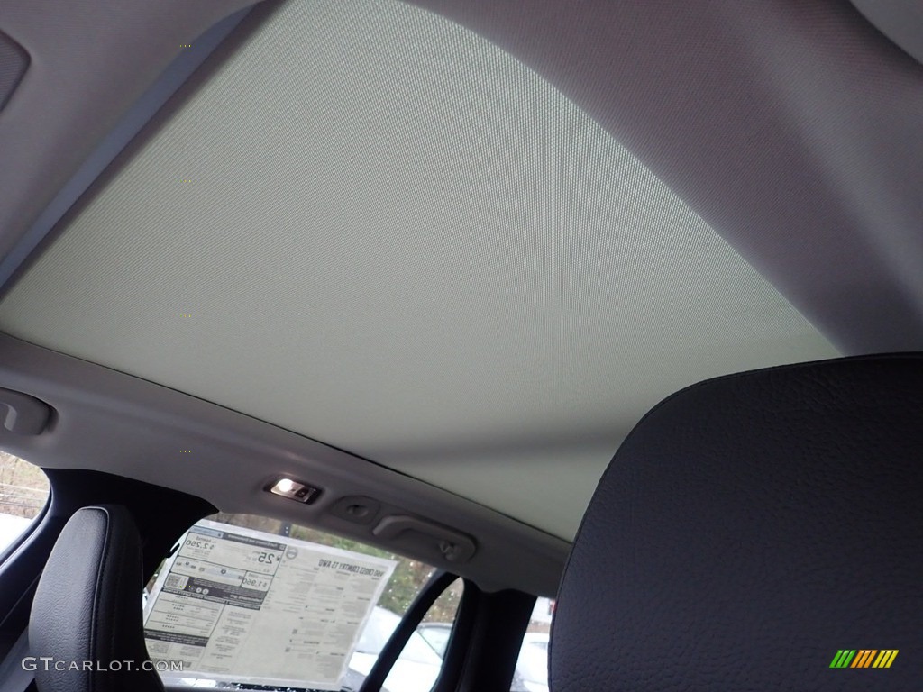 2021 Volvo V60 Cross Country T5 AWD Sunroof Photos