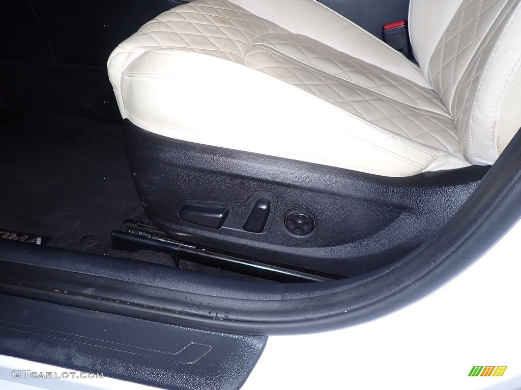 2018 Kia Optima SX Front Seat Photo #140048296