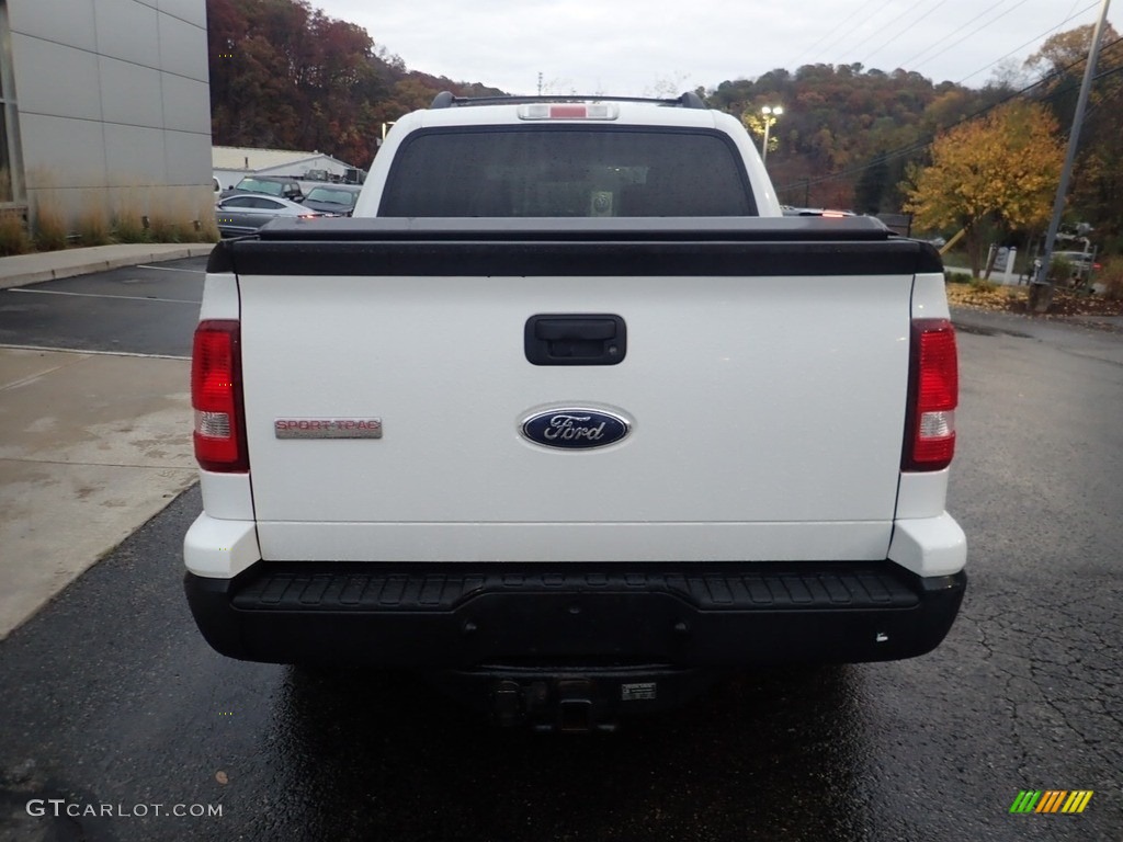 2007 Explorer Sport Trac XLT - Oxford White / Light Stone photo #3