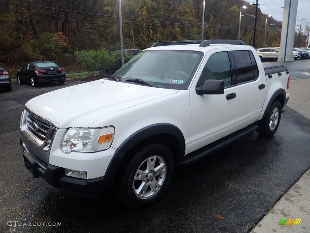 2007 Explorer Sport Trac XLT - Oxford White / Light Stone photo #6