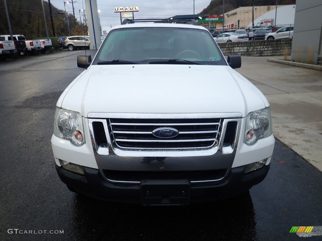 2007 Explorer Sport Trac XLT - Oxford White / Light Stone photo #7