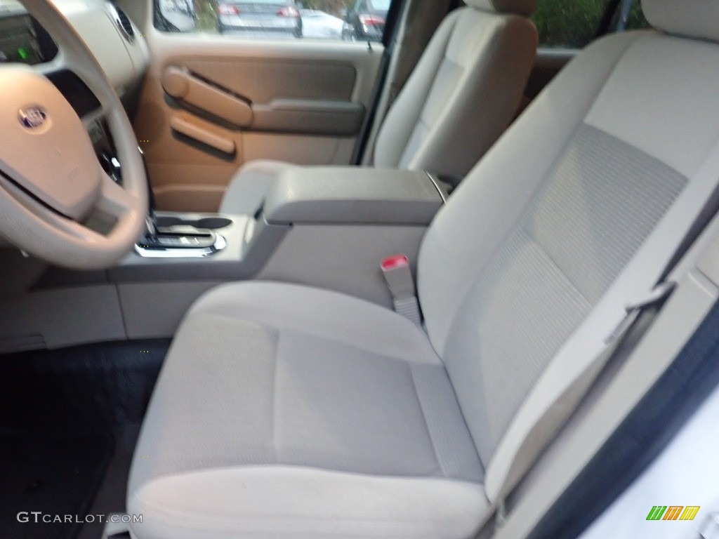 2007 Explorer Sport Trac XLT - Oxford White / Light Stone photo #15