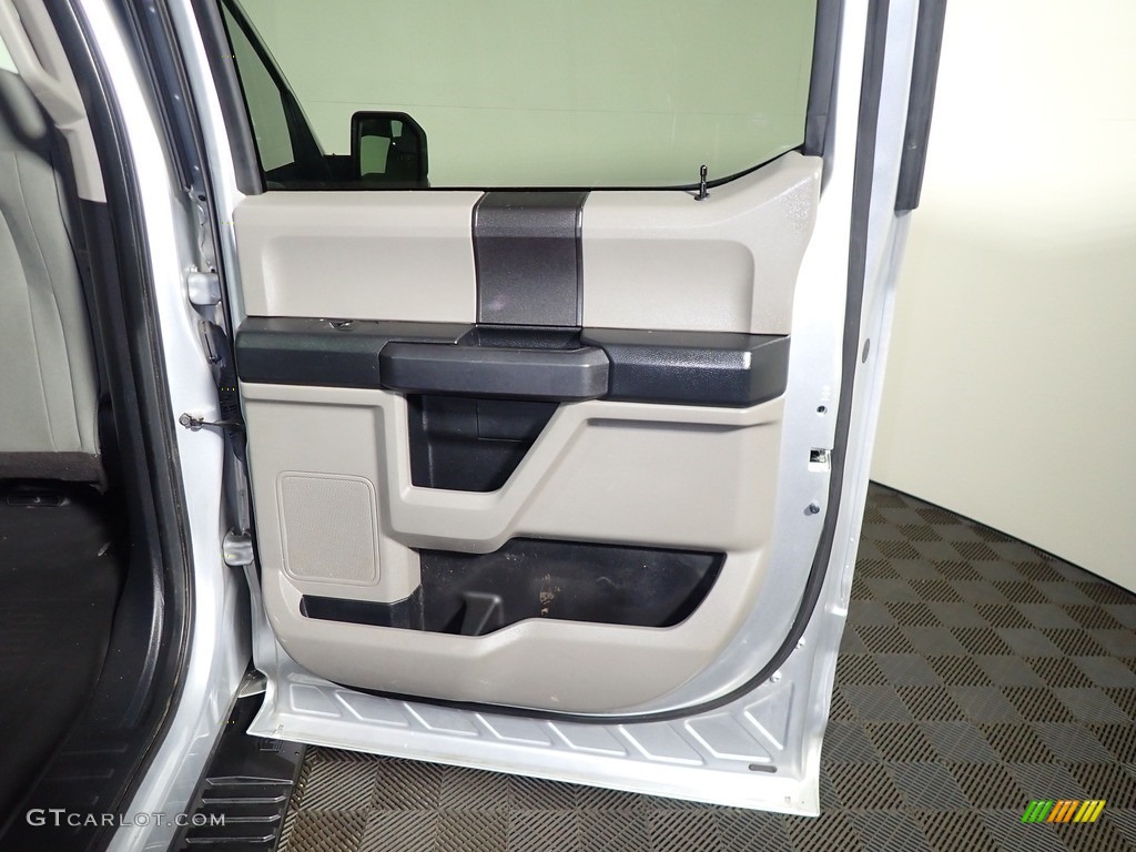 2016 F150 XL SuperCrew 4x4 - Ingot Silver / Medium Earth Gray photo #21