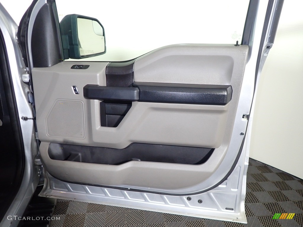 2016 F150 XL SuperCrew 4x4 - Ingot Silver / Medium Earth Gray photo #23