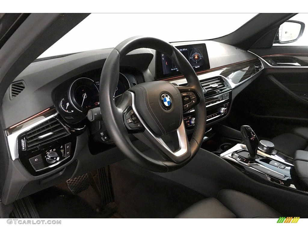 2018 5 Series 540i Sedan - Black Sapphire Metallic / Black photo #21