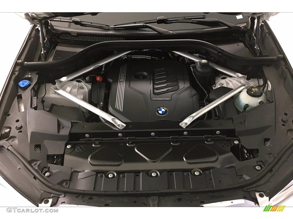 2021 BMW X5 sDrive40i Engine Photos