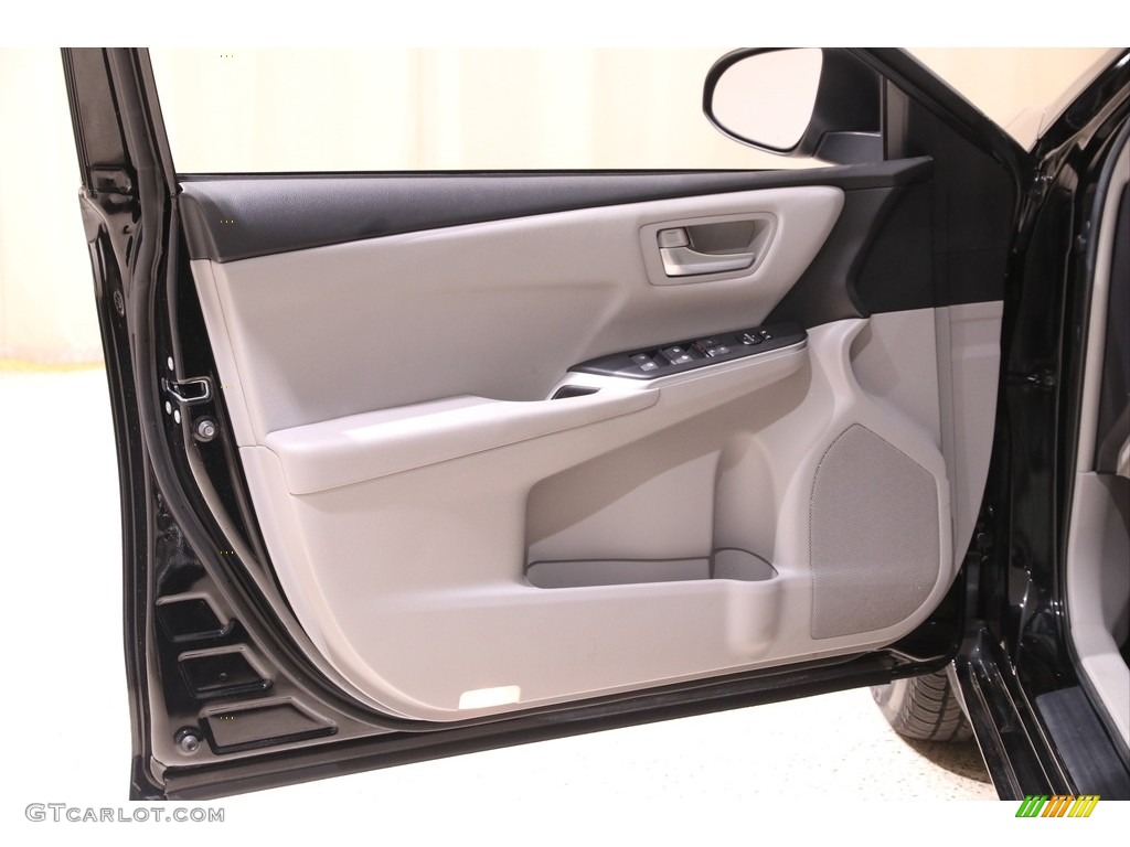 2017 Camry LE - Midnight Black Metallic / Ash photo #4