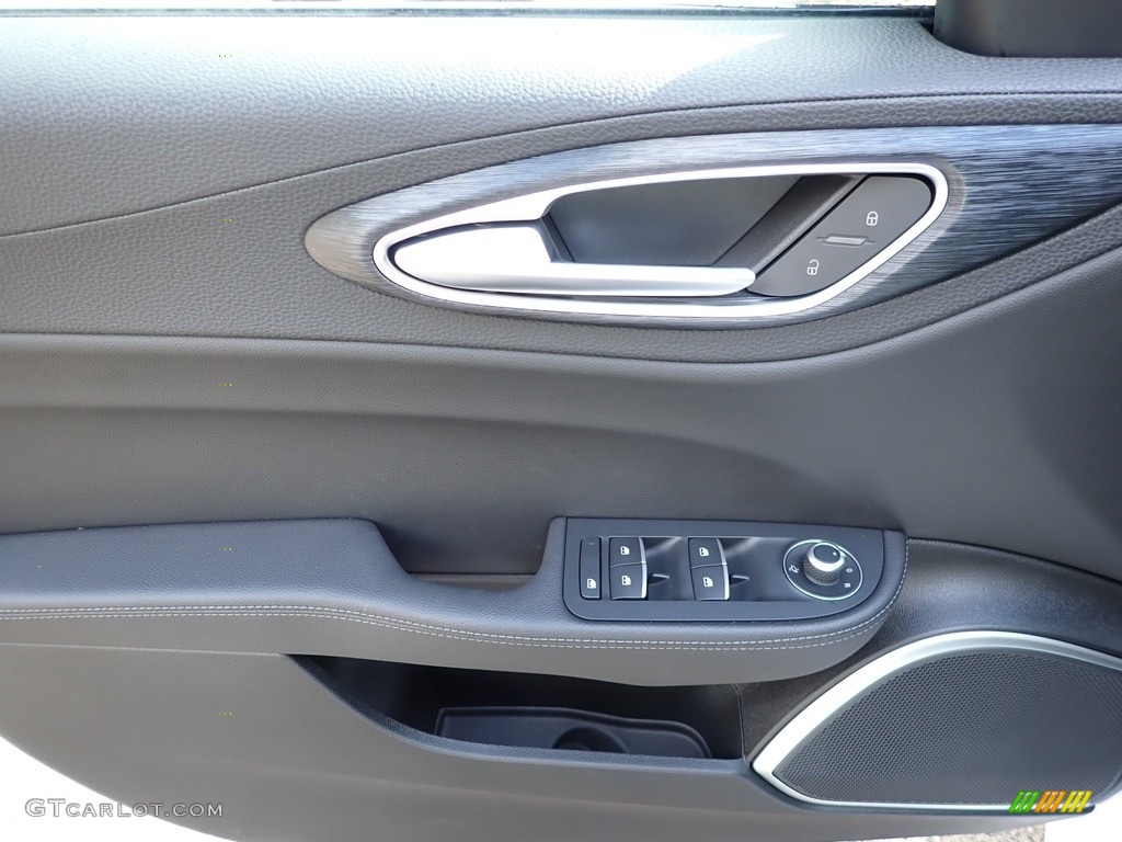 2020 Alfa Romeo Giulia AWD Door Panel Photos