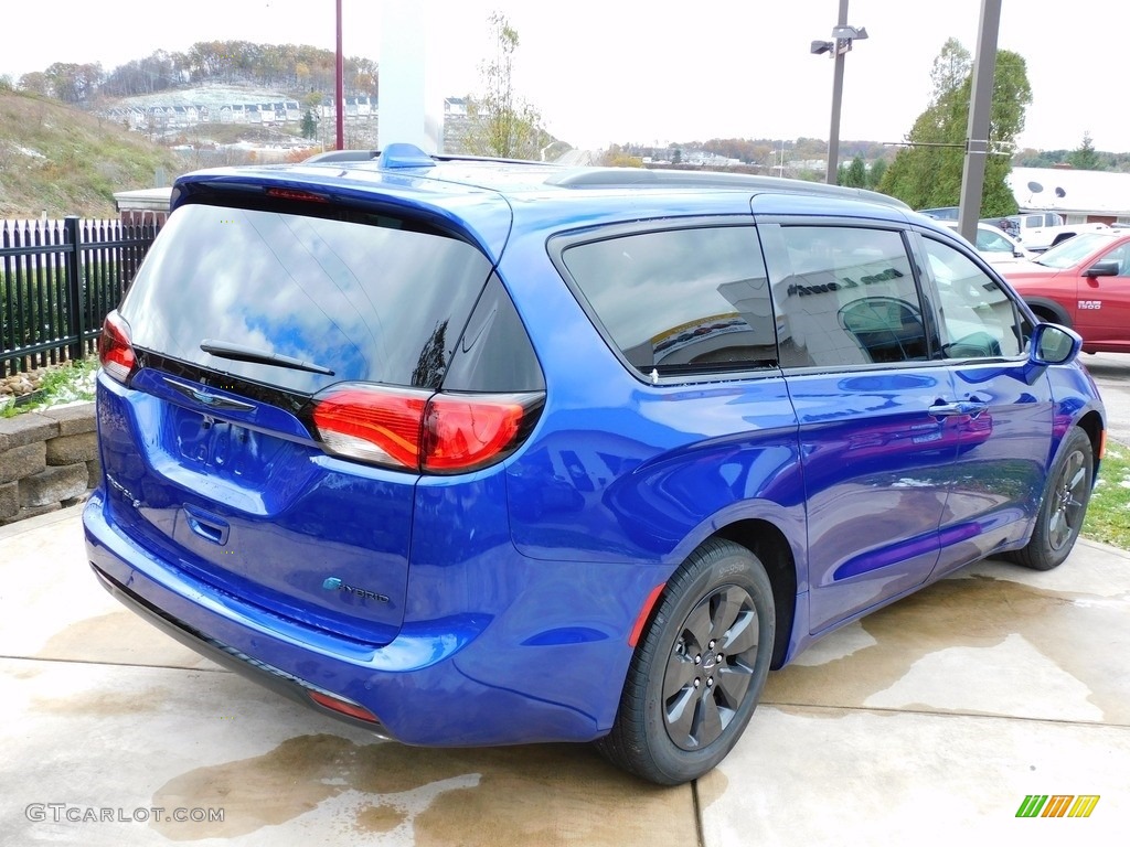 2020 Pacifica Hybrid Touring L - Ocean Blue Metallic / Black photo #5