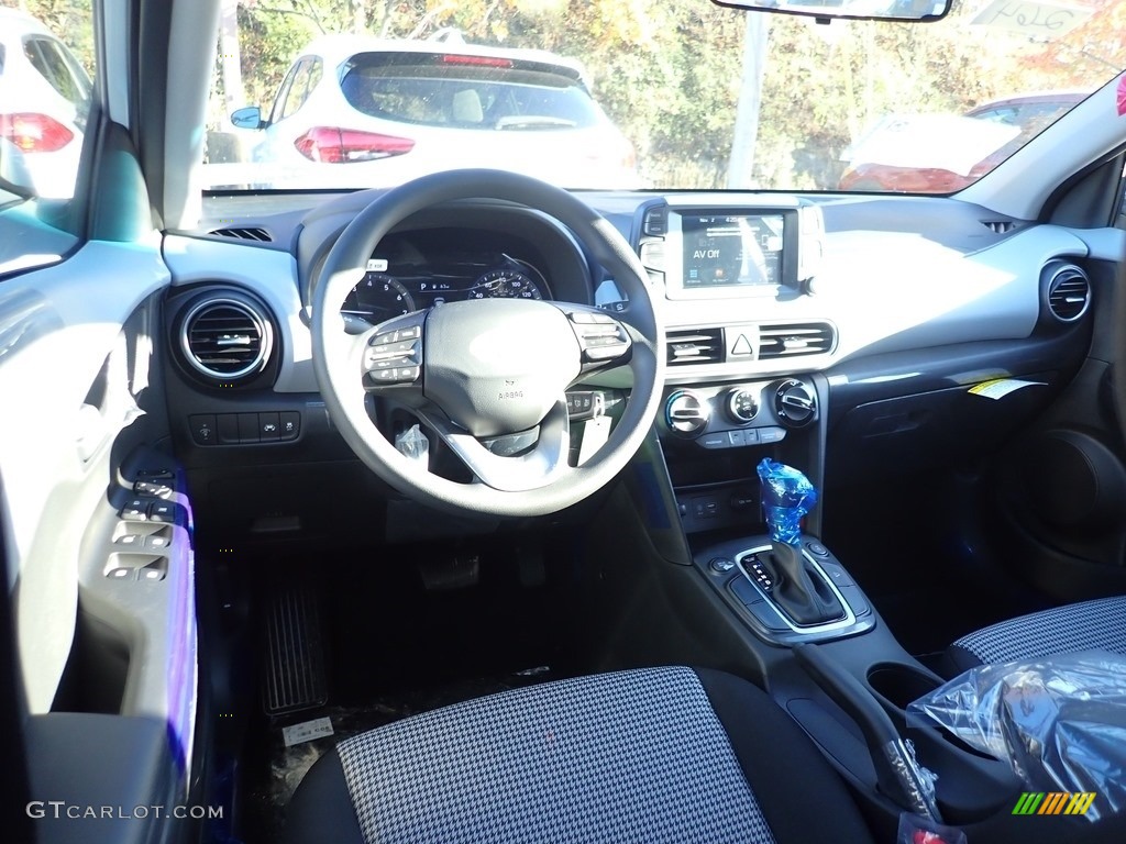 2021 Hyundai Kona SE AWD Front Seat Photo #140079464