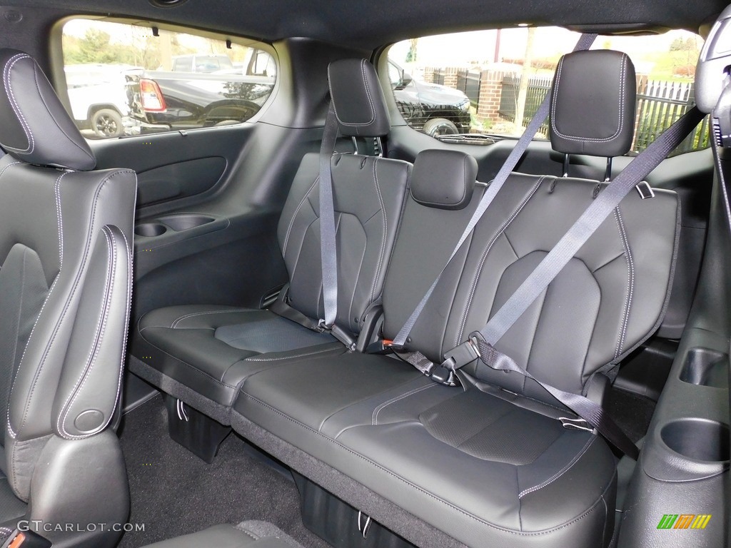 2020 Chrysler Pacifica Hybrid Touring L Rear Seat Photos