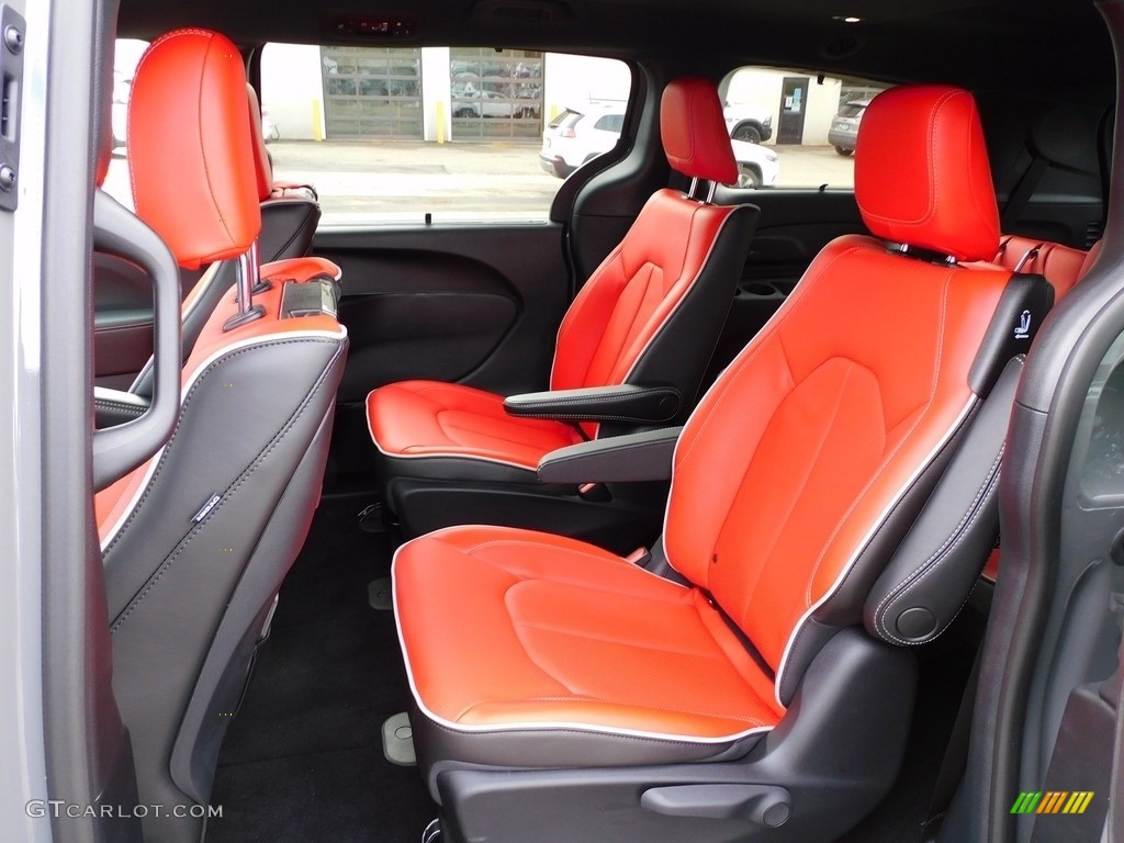 Rodeo Red Interior 2020 Chrysler Pacifica Hybrid Limited Photo #140079911