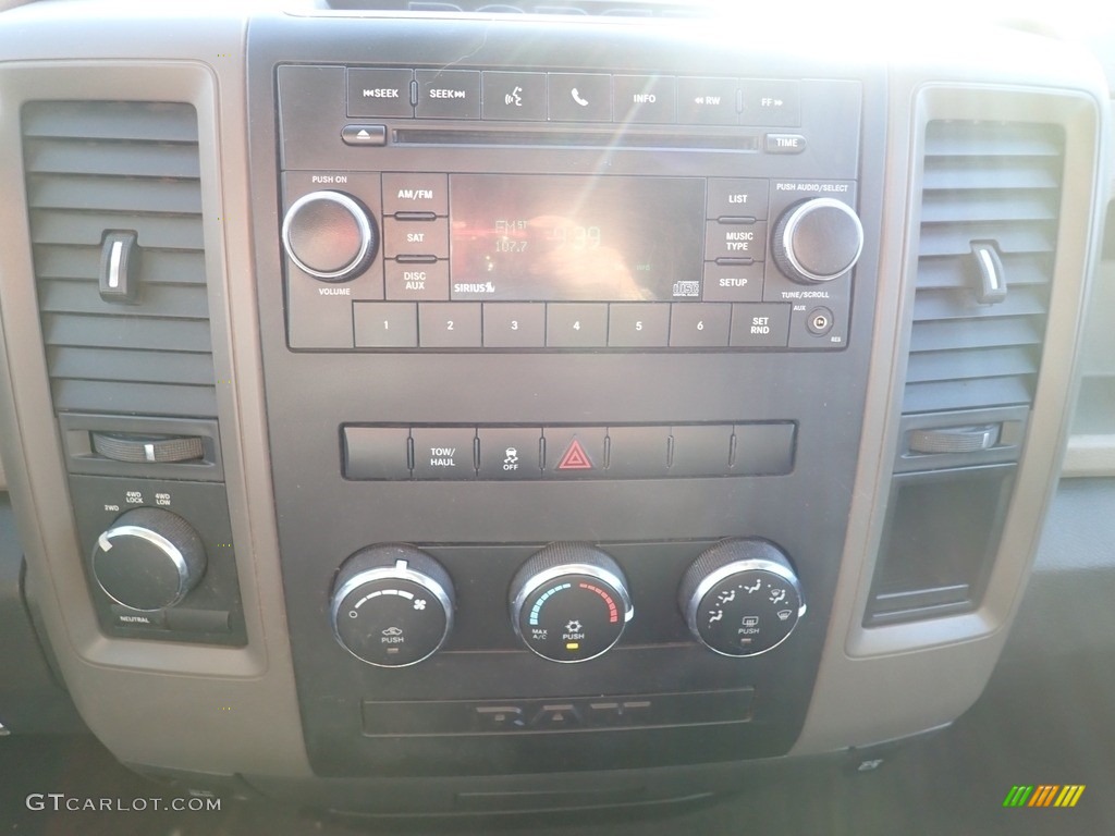 2011 Ram 1500 ST Quad Cab 4x4 - Hunter Green Pearl / Dark Slate Gray/Medium Graystone photo #24