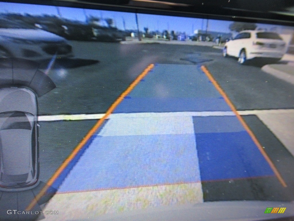 2018 Q3 2.0 TFSI Premium - Cortina White / Black photo #18