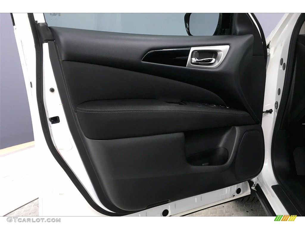 2017 Pathfinder SV - Pearl White / Charcoal photo #22