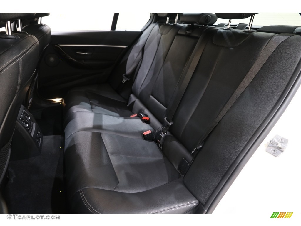 2017 3 Series 340i xDrive Sedan - Alpine White / Black photo #21